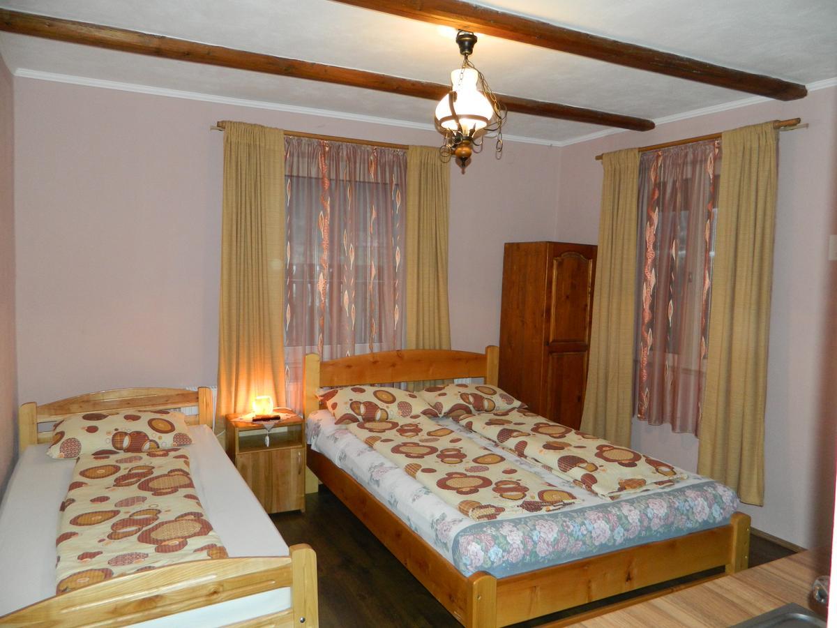 Kovacs Guesthouse Praid Exterior photo
